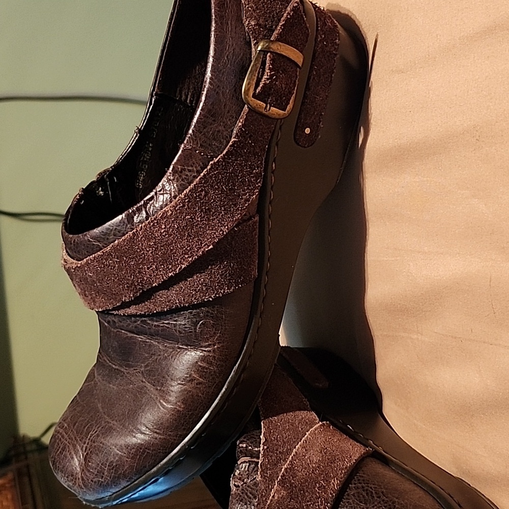 Born leather clogs sz 9
